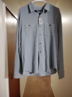 J. Crew Men's Pale Blue Long-Sleeve Button-Down Shirt